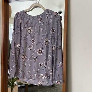 Lavender floral long sleeve Loft blouse size XSP